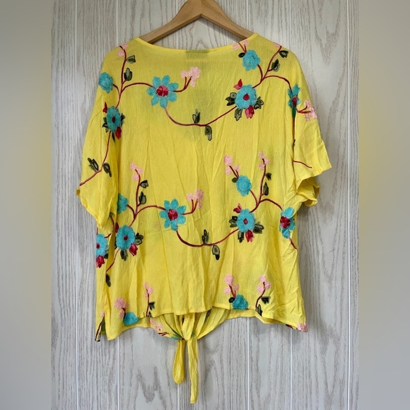 Liv Los Angeles Blouse Yellow Embroidered Button Up V Neck Tie Boho Size L NWT - Picture 3 of 3
